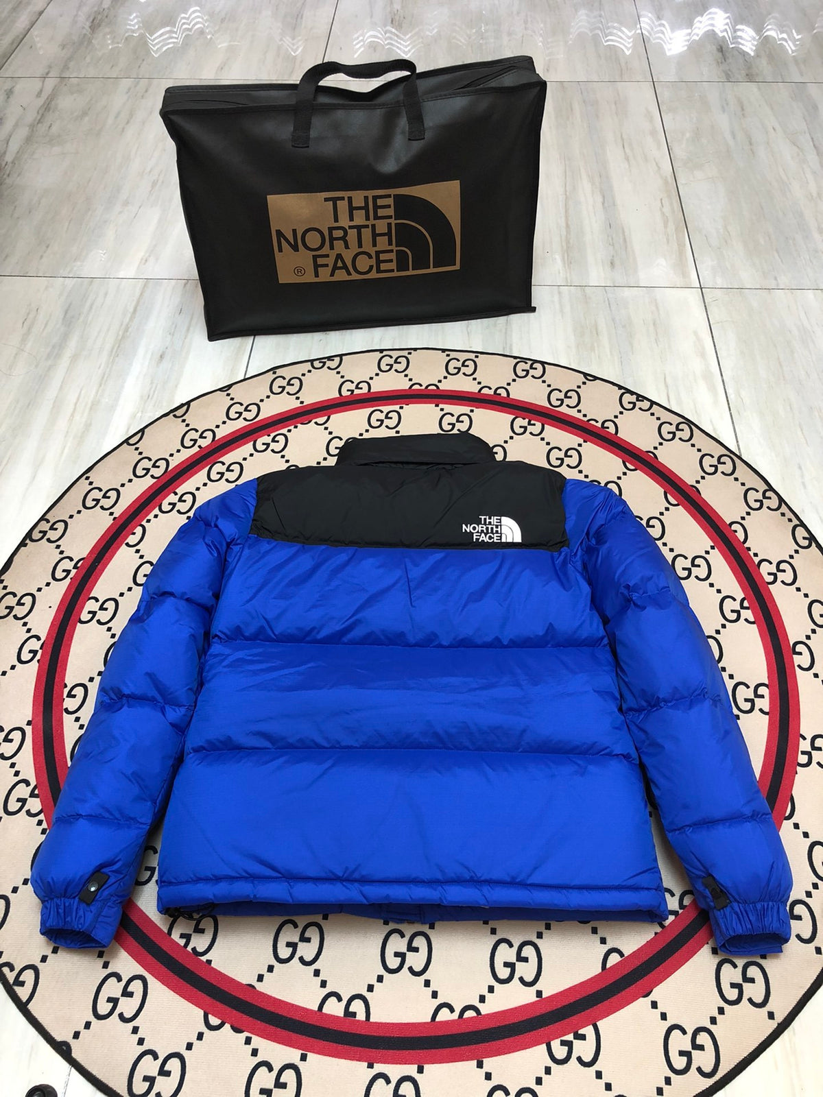 The North Face Royal Blue and Black Colorblock Stand-Collar Puffer Jacket